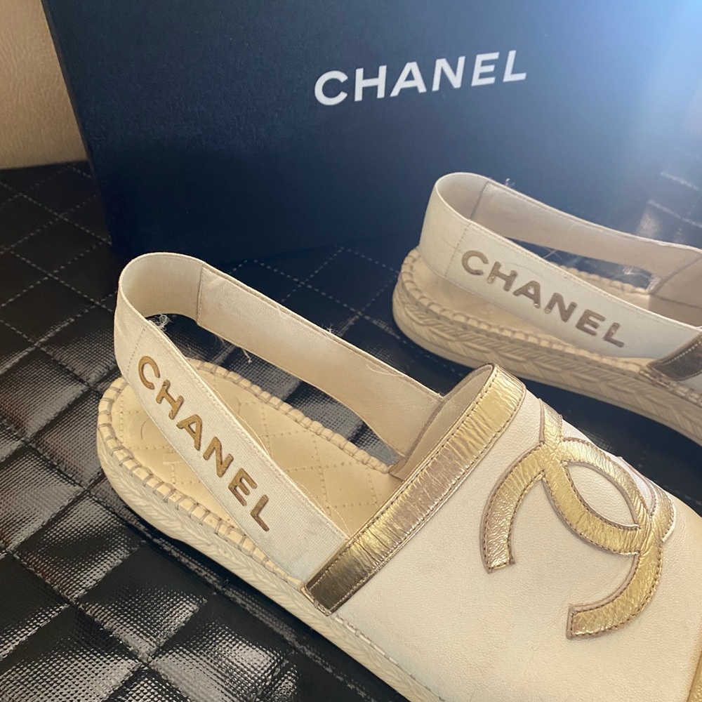 ‼️SALE TODAY ONLY‼️SOLD OUT -Chanel Gold Metallic CC Slingback Espadrilles EU 39